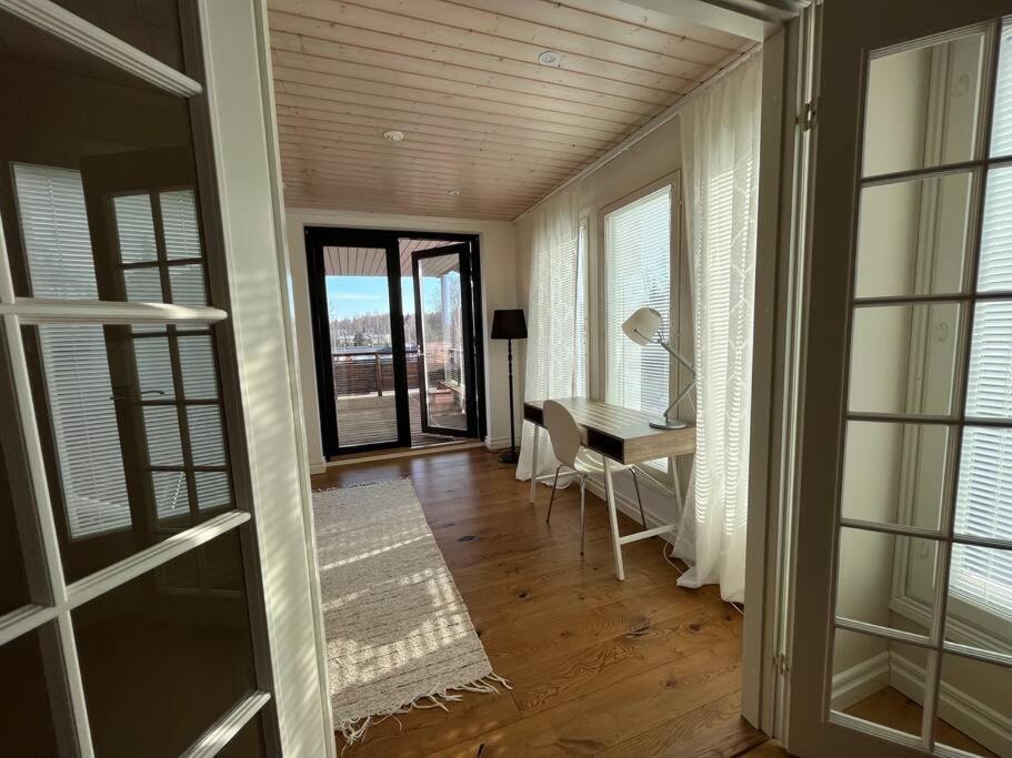 Stunning 5Br 16 Bed Home With Finnish Sauna & Jacuzzi 340 M2 坦佩雷 外观 照片